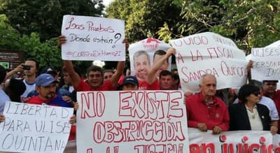 Esteños se manifiestan a favor de Quintana