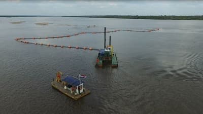 Buscan a jóvenes desaparecidos en el río Paraná