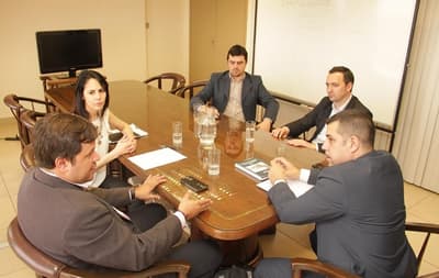 Uber hace lobby ante Tributación para aterrizar en Paraguay