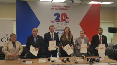 Feria de empleo y exposición de expertos del extranjero, propone la Expo Capasu