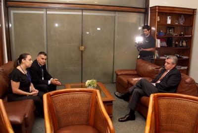 Viuda de subcomisario pide protección al Ministerio del Interior