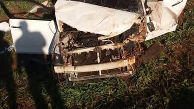Vuelco de automóvil deja tres fallecidos