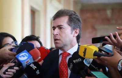 Castiglioni, el primero en abandonar el barco