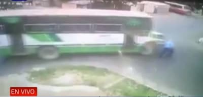 Hombre muere luego de ser arrollado por colectivo