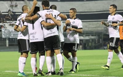 El Decano se estrena con victoria