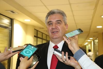 Si Bacchetta sale del Jurado, ingresará Zacarías Irún, según senadora
