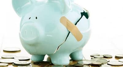 Paraguayos prefieren guardar dinero en alcancías que en entidades bancarias