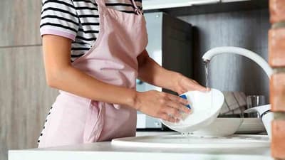 Informalidad agobia a las mujeres en lo laboral, según ministra