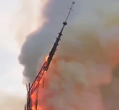 Catedral de Notre Dame sucumbe consumida en llamas