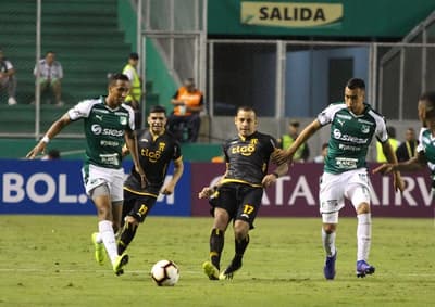Guaraní cae en Colombia y sufre tres expulsiones