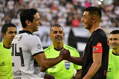 Tres partidos por el Apertura este domingo