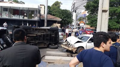 Choque múltiple en zona de Villa Morra