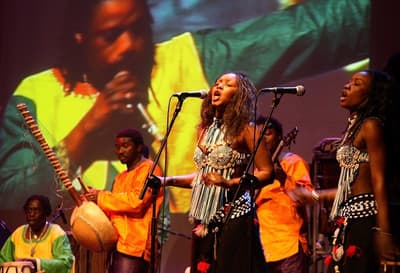 Babacar Dieng y Jeheká ofrecerán show gratuito