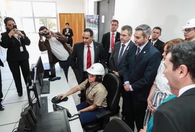 Gobierno apuntala obras en salud, educación e infraestructura
