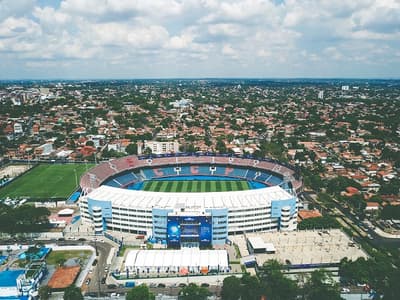 Colón e Independiente se juegan por la copa en la Nueva Olla