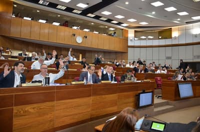 Senadores aprueban con modificaciones el Presupuesto para 2020