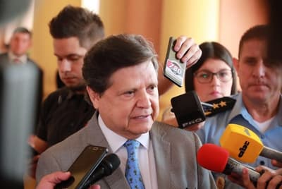 Euclides anuncia que retorno a clases se dará en setiembre