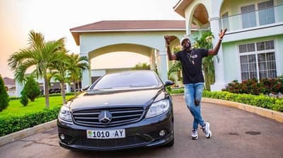 Olimpia y Adebayor encaminan rescisión de contrato