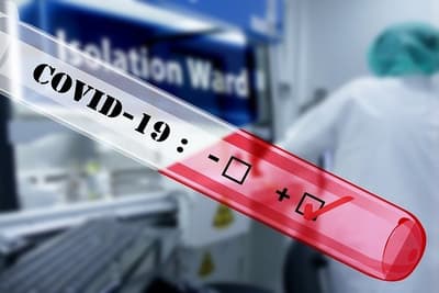 Decenas de personas velaron a fallecido a causa del Covid-19
