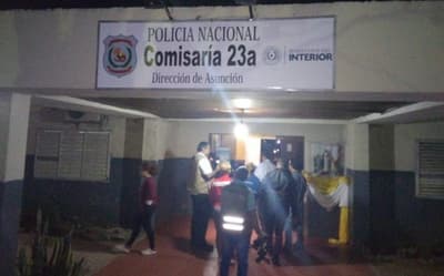 Imputan a hombre que amenazó con rastrillo a policías