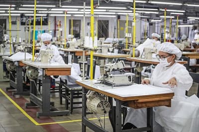 Industria nacional se reinventa para satisfacer necesidades durante la pandemia