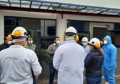 Municipalidad recomienda cese de actividades de frigorífico por brote de Covid-19