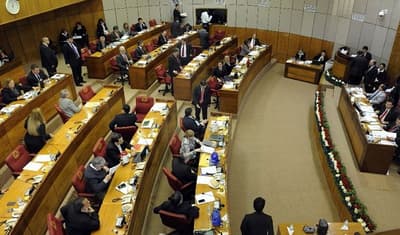 Congreso sanciona ley de gasto cero para internados por Covid-19