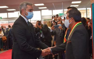 Abdo Benítez da negativo y cumplirá cuarentena tras viaje a Bolivia