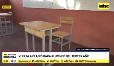 Alumnos del último año retoman clases con estrictas medidas sanitarias