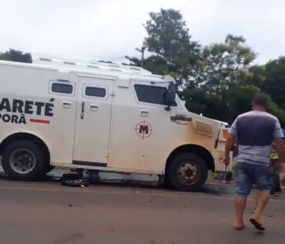 A tiros se roban dinero de transportador de caudales