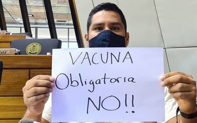 Diputado pide que aplicación de vacunas no sea obligatoria