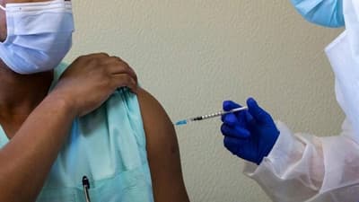 El próximo jueves llegarán 64.000 vacunas de Covax, confirman