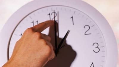 Senado tratará retorno al horario tradicional
