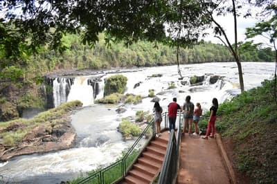 Trabajadora cae de unos 10 metros en el parque Salto del Monday