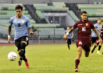 Uruguay rescata un punto en Venezuela