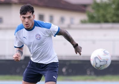 Tres paraguayos en el equipo ideal de la Copa América