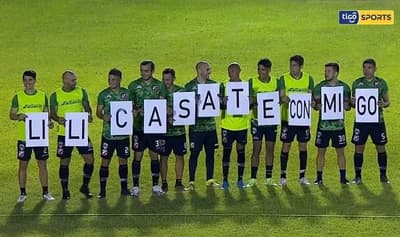 Chito propone matrimonio en el estadio y a minutos de un partido