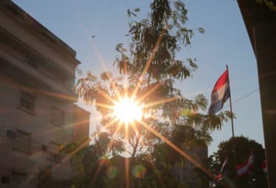 Persistirían temperaturas cálidas y vientos del noreste