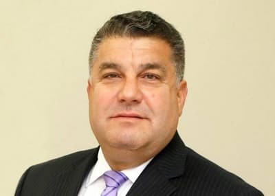 Norman Harrison descabalga y no hará la carrera presidencial