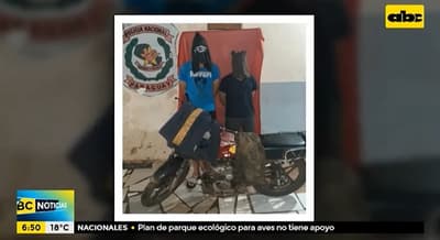 Detienen a sospechosos: Tenían arma de juguete y una varilla de hierro