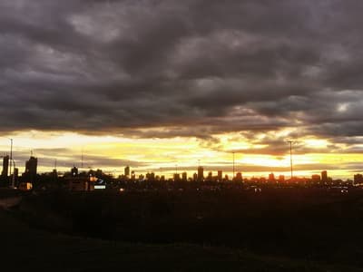 Meteorología anuncia jornada calurosa y húmeda