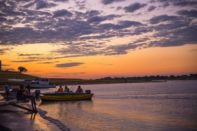 Pronostican jornada cálida acompañada de precipitaciones dispersas