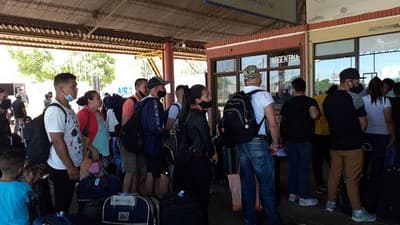 Salud planea exigir vacunación para ingresar al país