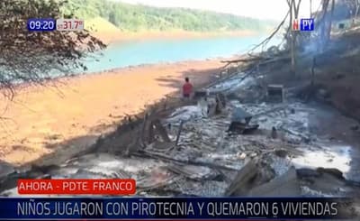 Niños jugando con pirotecnia generan incendio de varias casas
