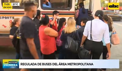 Usuarios denuncian regulada en el transporte público