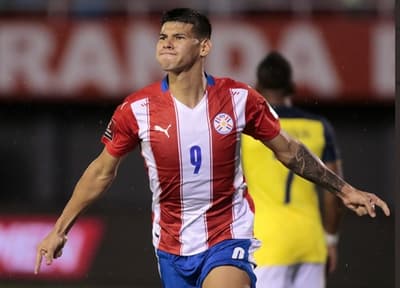 Morales sufre rotura de ligamento y menisco 
