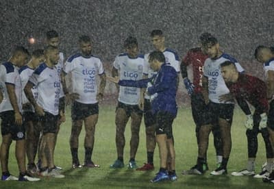 Paraguay recibe a Ecuador en el este 