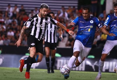 Libertad golea y asegura su continuidad en la punta 