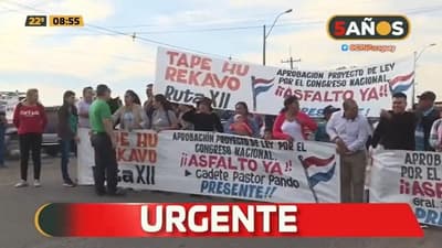 Cierran zona de Remanso pidiendo pavimentación de ruta