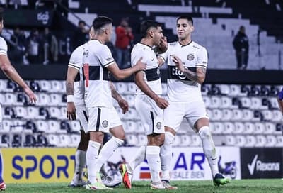 Olimpia aplica goleada histórica a Colonial